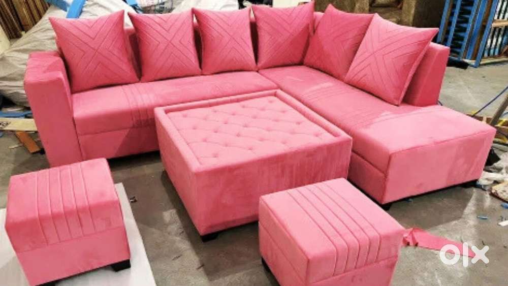 New best quality L shape sofa with centre table and two puffys