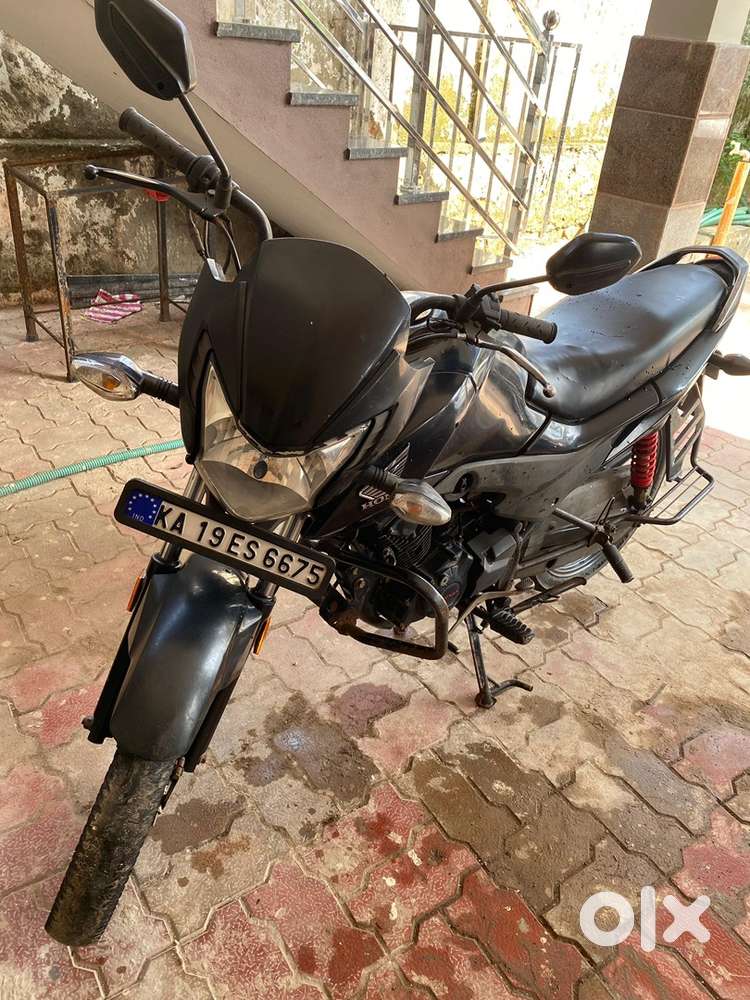 Great mileage bike, I am selling this to buy a access 125bs6.   Call 8