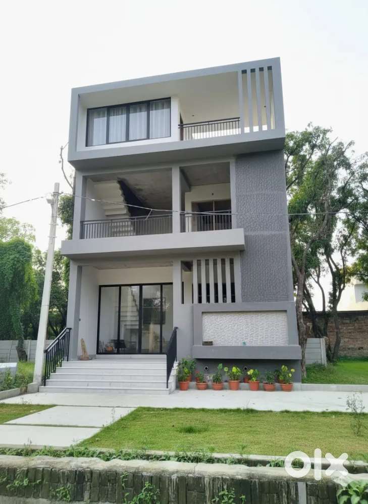 Address -krishna nagar lucknow on LDA road gated society