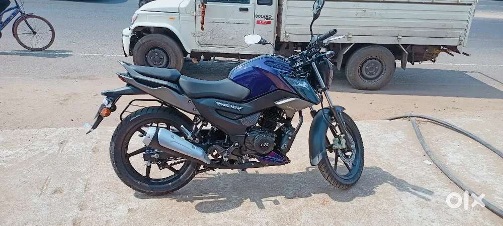 Big display,  body colour blezing blue , free service complite