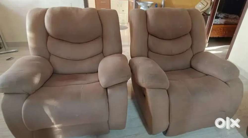 Recliner sofa