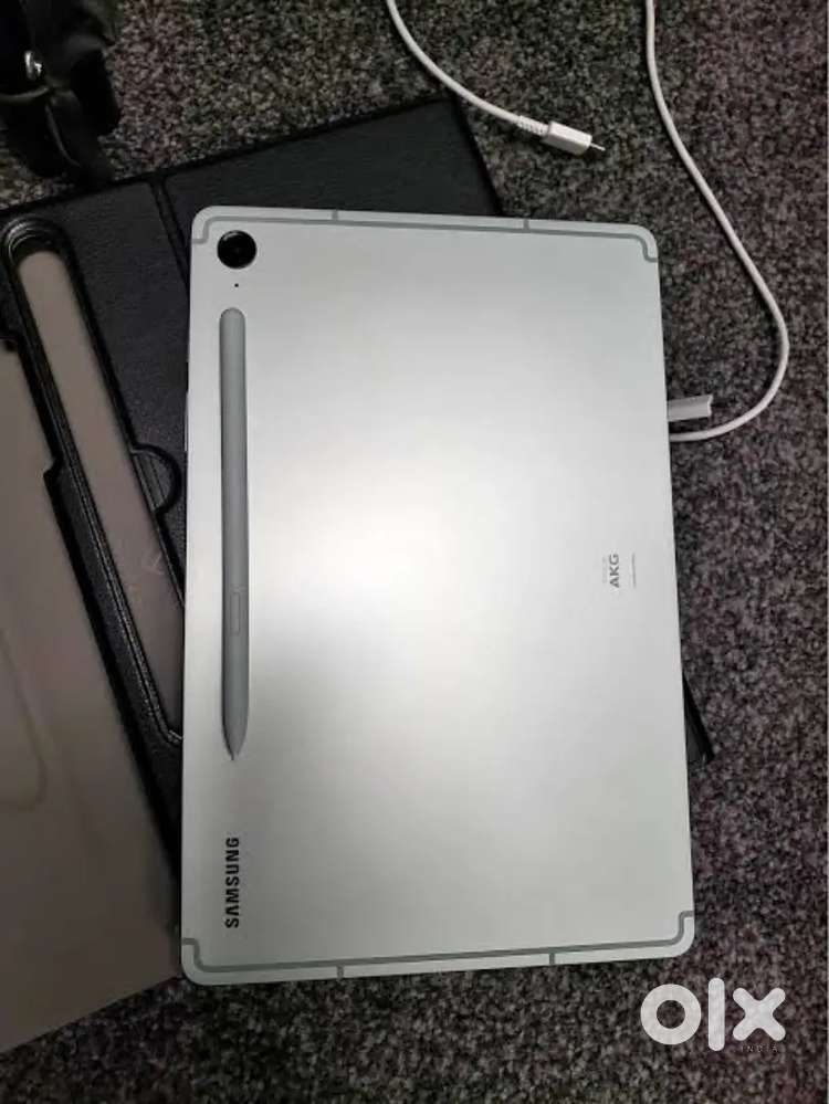 Tab S9 FE 6/128gb ( wifi ) 30days old 11month warranty