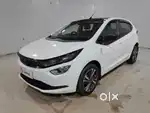 Tata Altroz 1.2 XT, 2022, Petrol