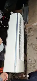 DAIKIN INVERTER 1.5 Ton Ac