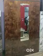 It's New Manufacturing 3 Door Wardrobe