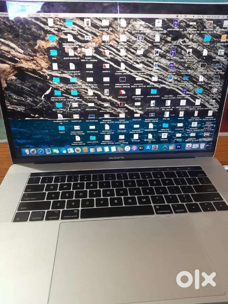 Macbook pro 15 inch 2016 touchbar forsale