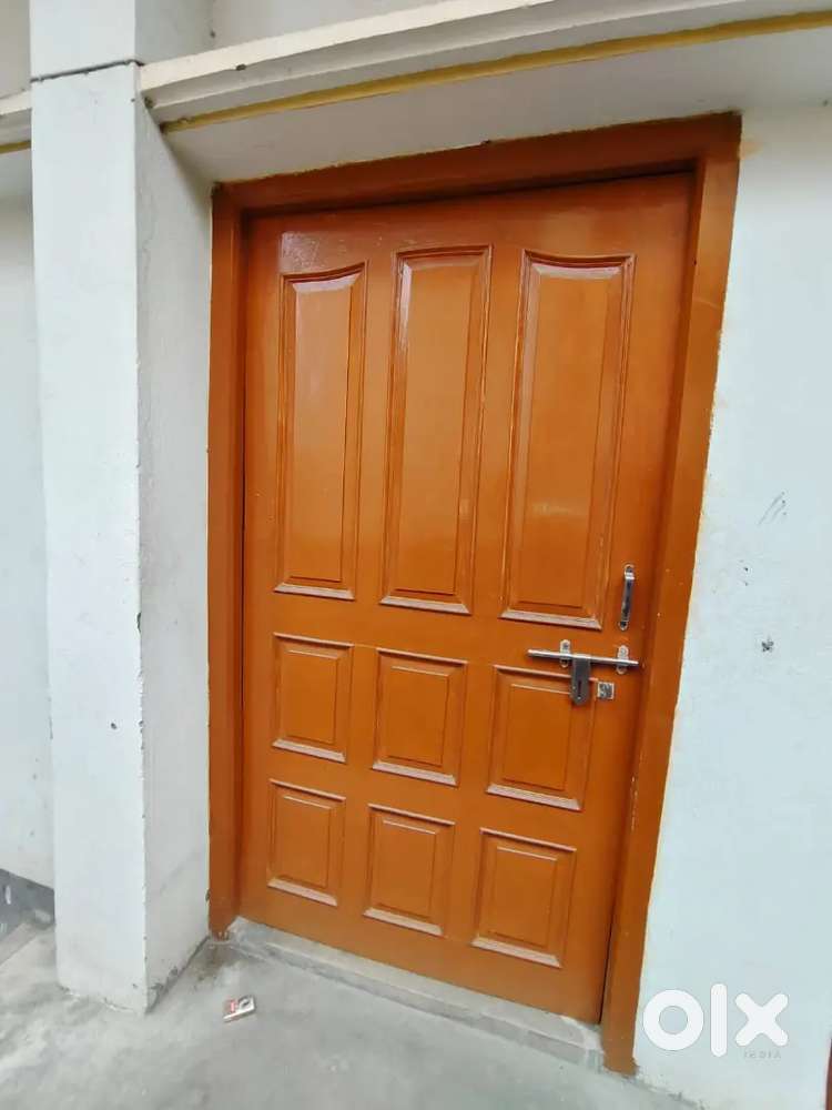 Available 1BHK & 2 BHK Flat  Professors Colony near Aghoria baazar