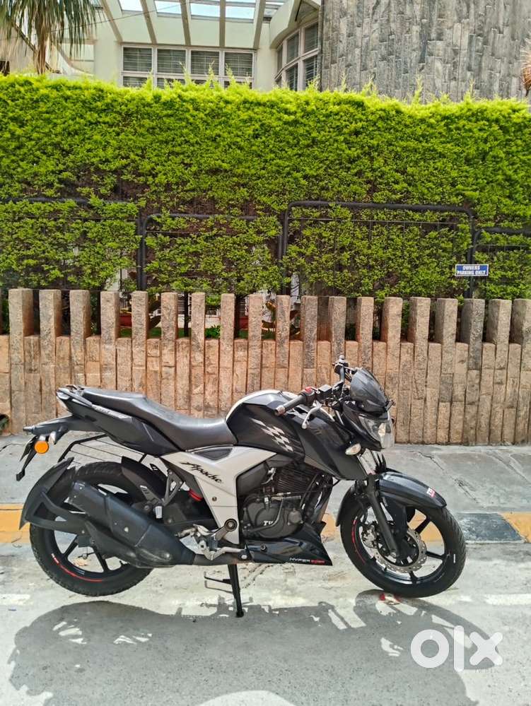 TVS Apache 160 4v