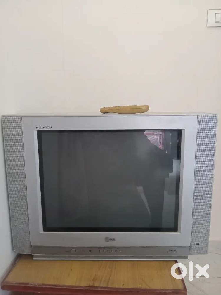 LG FLATRON GOLDEN EYE