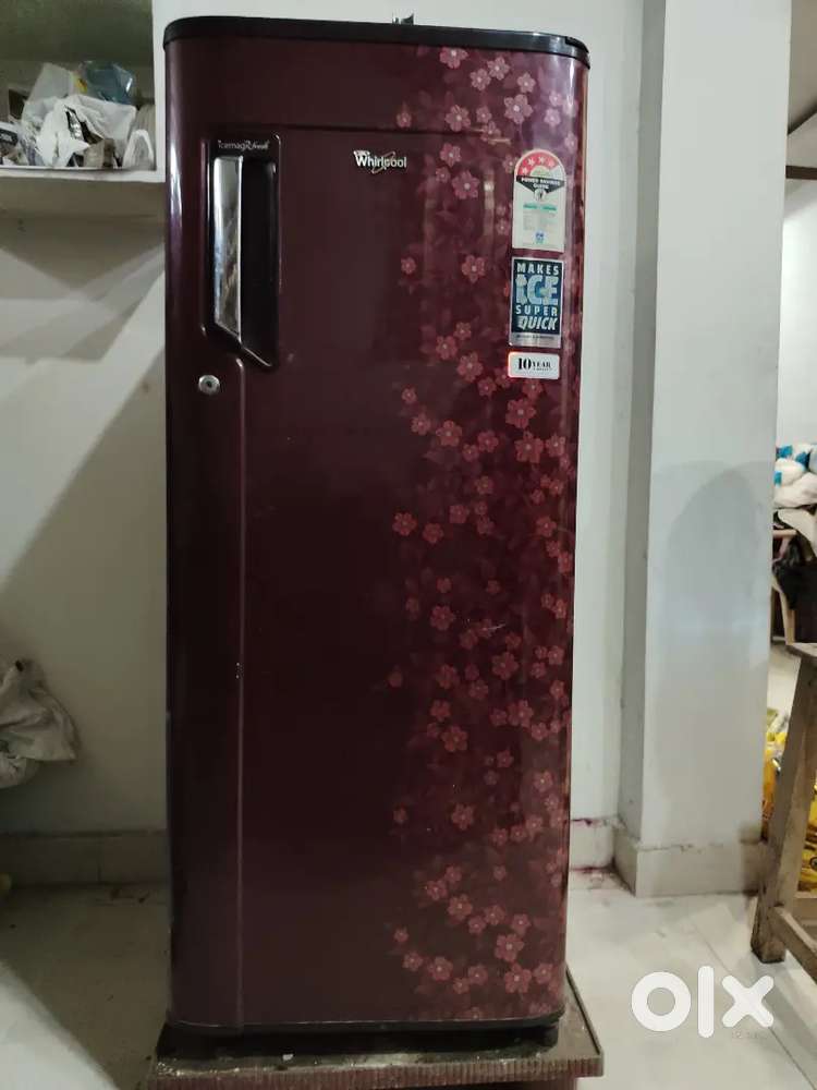 Rs. 7000/- Whirlpool fridge 10 years old