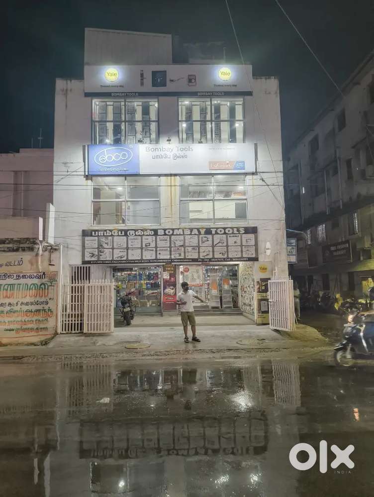 FEMALE OFFICE ASSISTANT