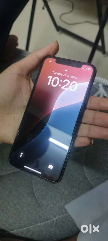 iPhone xs Brand new condition --zero scrach (Girl used phone)