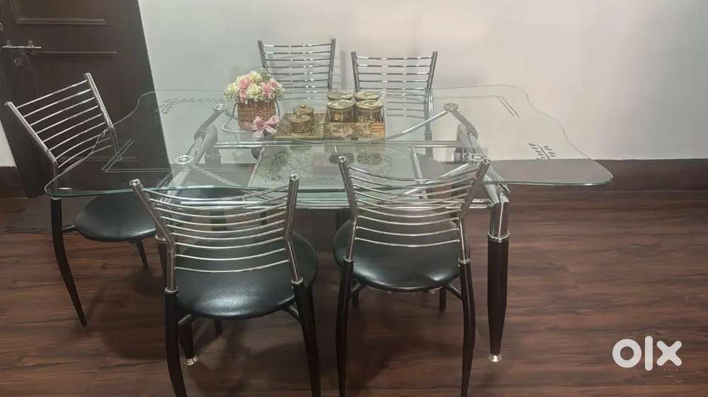 Glass dining table