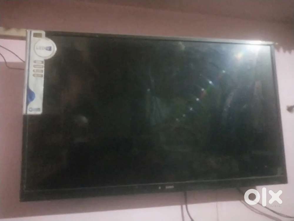 LED smart tv