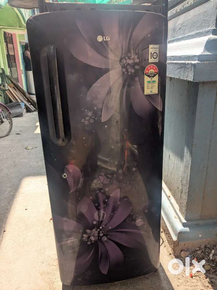 Single door fridge