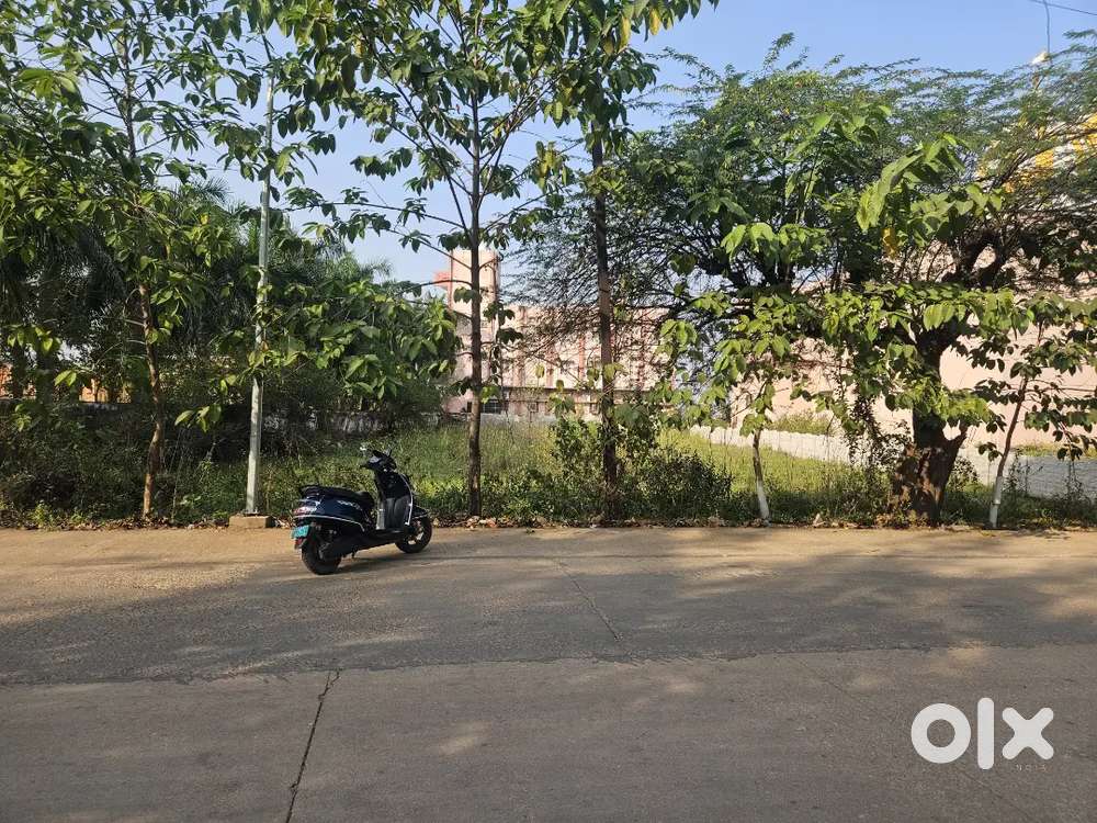 गंजपारा नदी रोड में दिगंबर जैन मंदिर और पंचवटी भवन के बीच मे