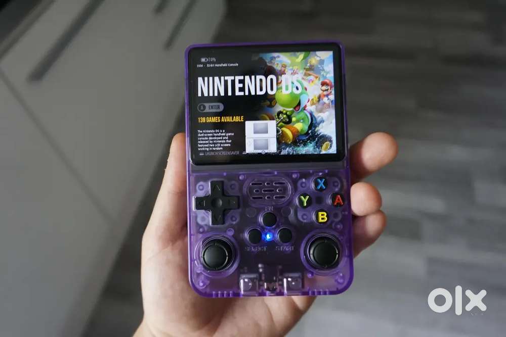 Handheld game console