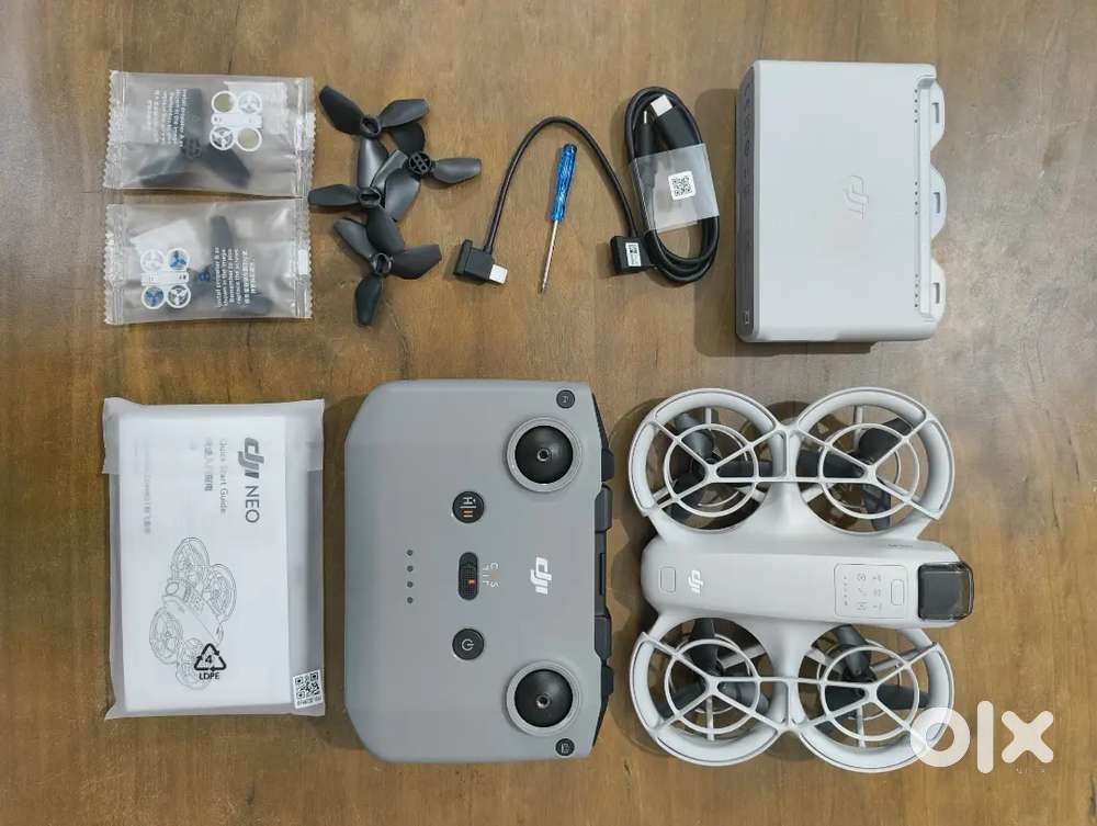 DJI Neo Fly More Combo
