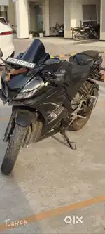 Good condition and running mode scretch less