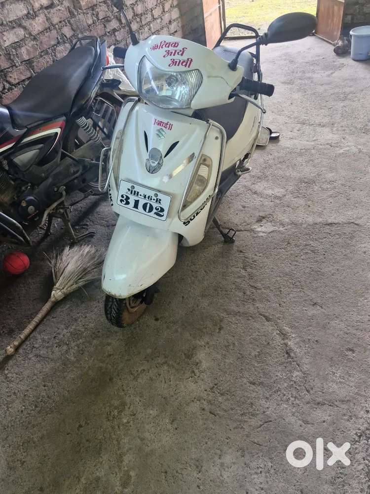 Suzuki Acess 125 white for sale