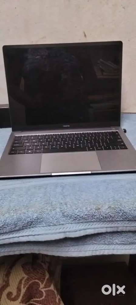Realme less used laptop
