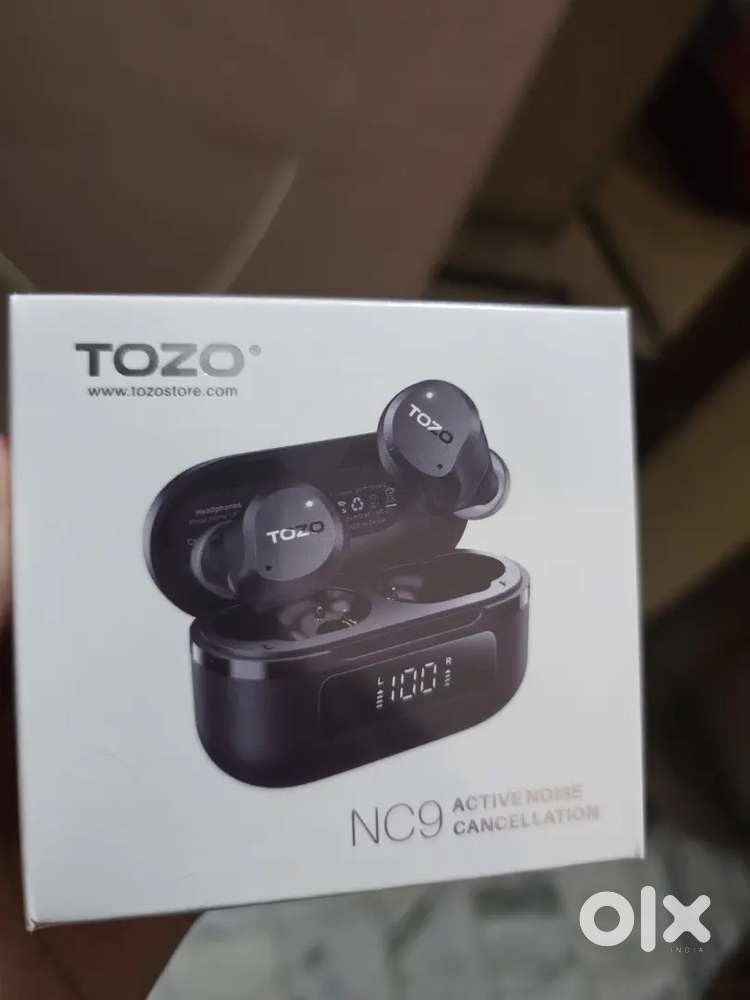Earphones in 100% new condition