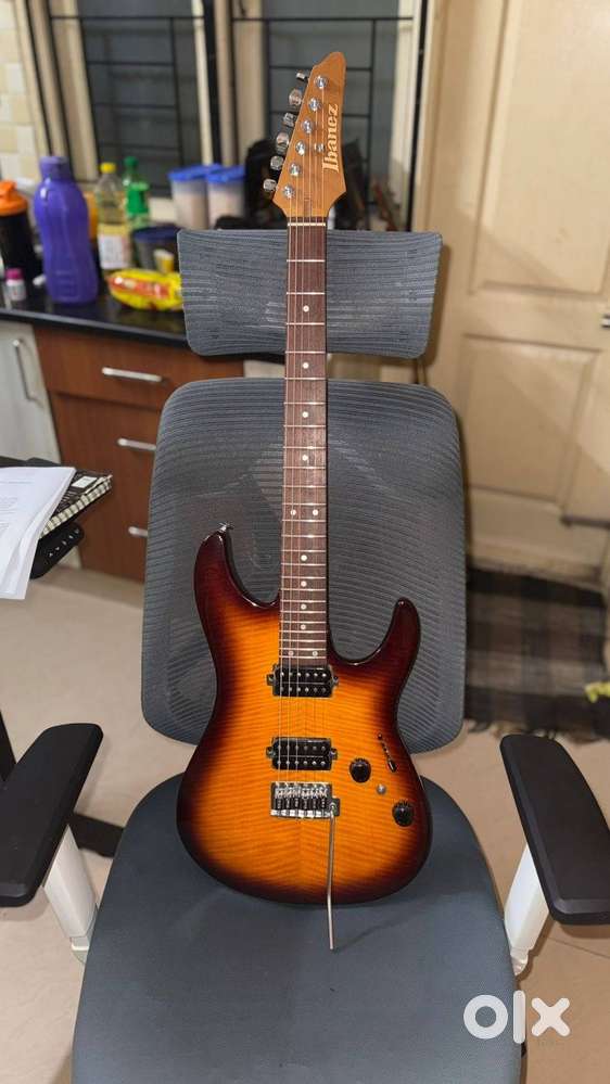 Ibanez AZ24S1F Amber (AZ Standard Series, Roasted Maple Neck, Locking