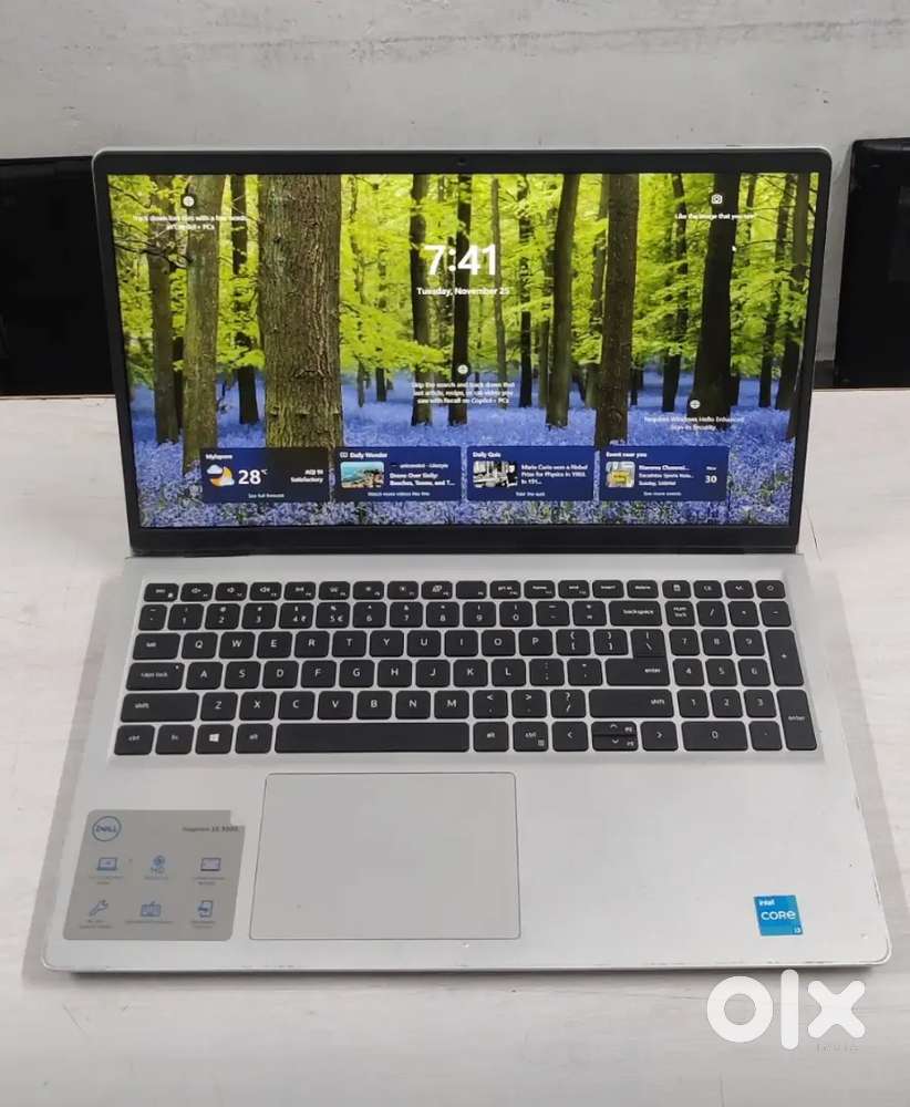 Dell Inspiron Intel Core i3 12th Gen 8gb 512Ssd