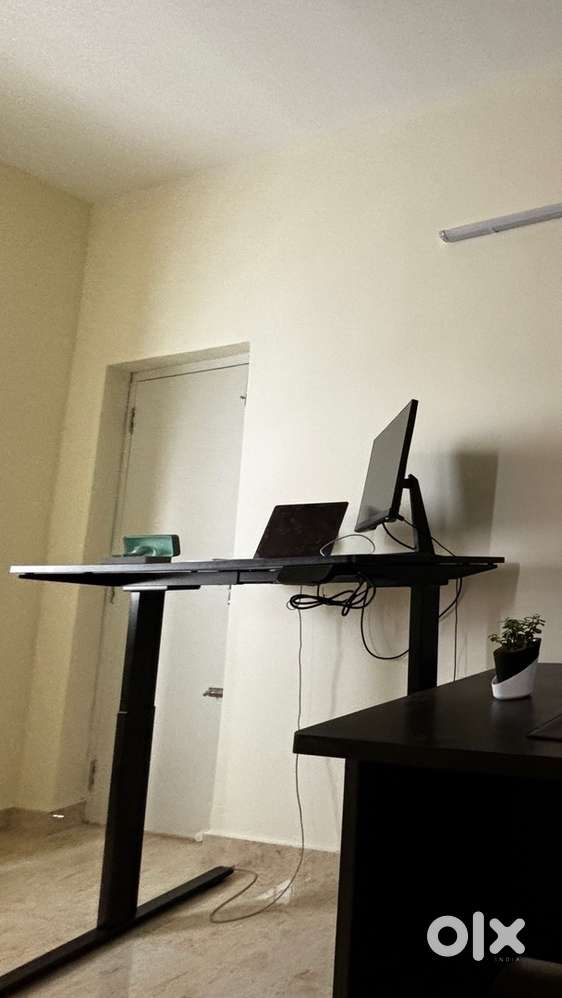 Office desk - work from home -heighted adjustable - ergoyou