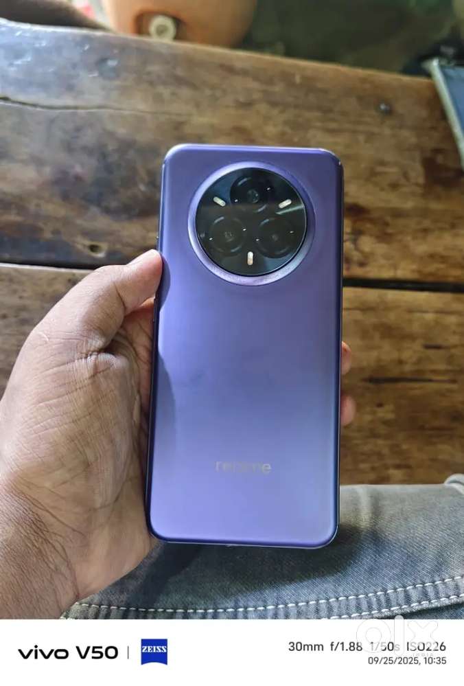Realme 14Plus 8 128 gb 6 month old new condition bill box charger sab