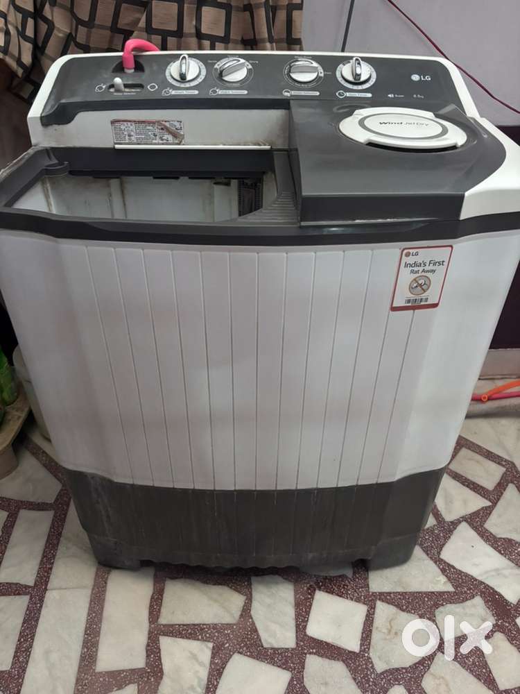 LG semi automatic washing machine