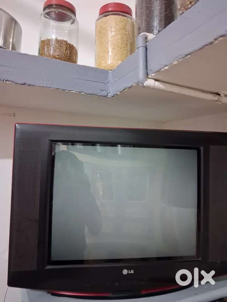 LG 21 Inch LED TV with Remote & Stand – ₹5500 (Negotiable)