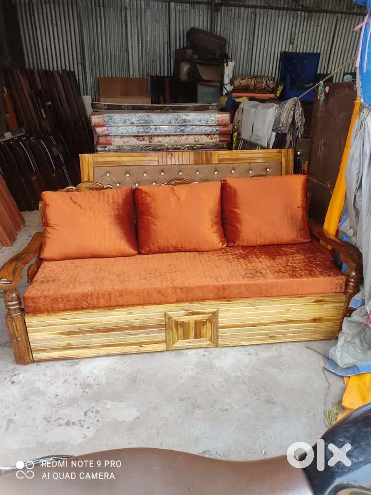 It's New manufacturing 6x5 sofa cumbed