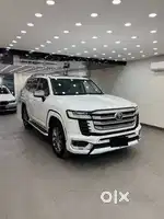 Toyota Land Cruiser ZX petrol, 2025, Petrol