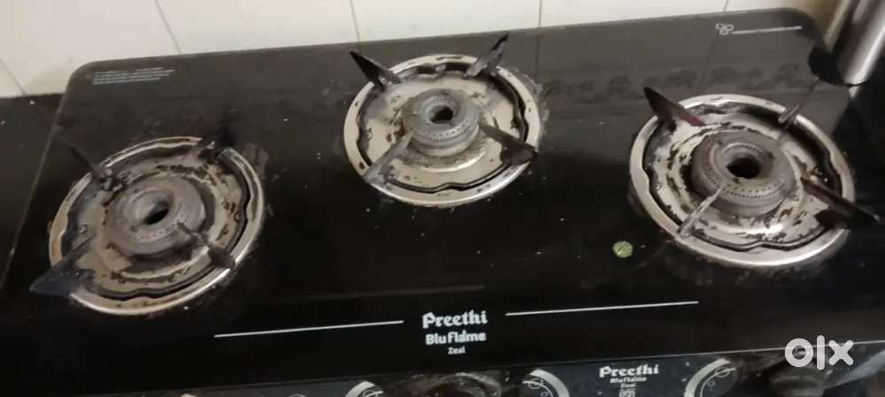 Three burner gas stove preethi