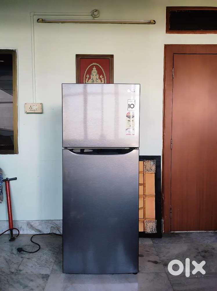 Very new ,serviced fridge available for sale
