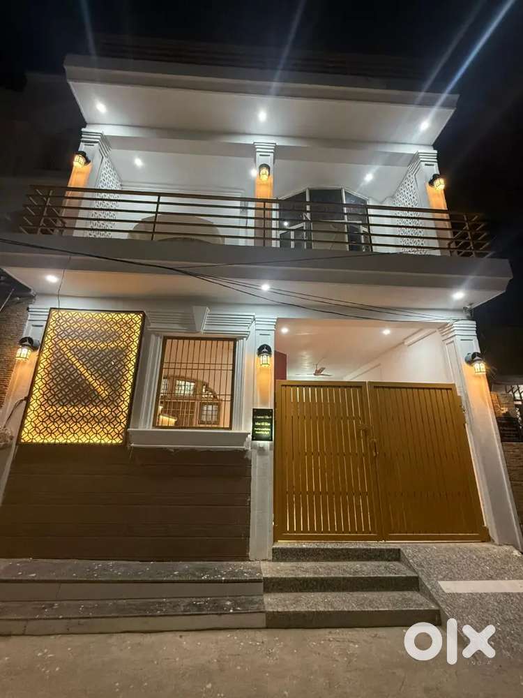 Room for rent only student girl