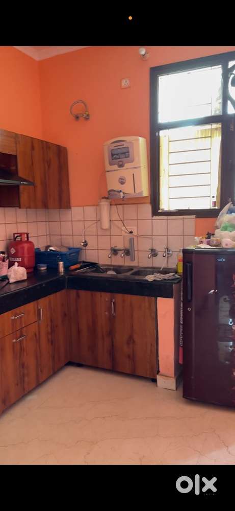 1 Spacious Room for Girls in 2BHK Flat – ₹9000 Rent