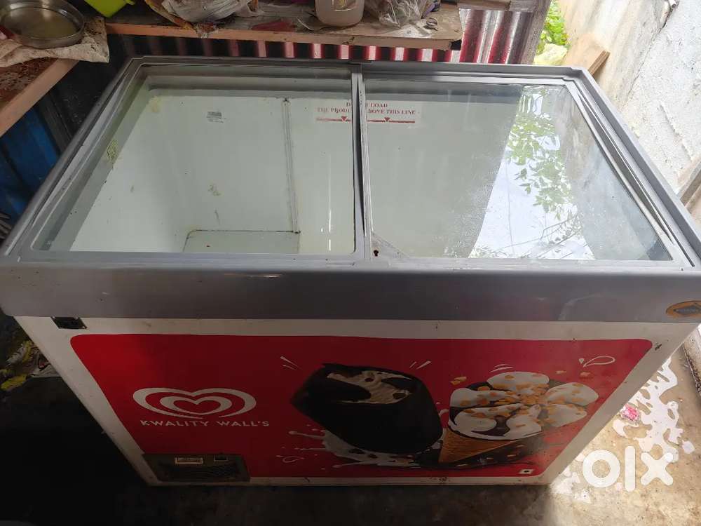Deep fridge 250 liters