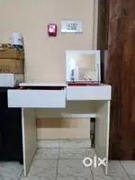 Table IKEA.
