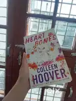 Book: heart bones by Collen Hoover