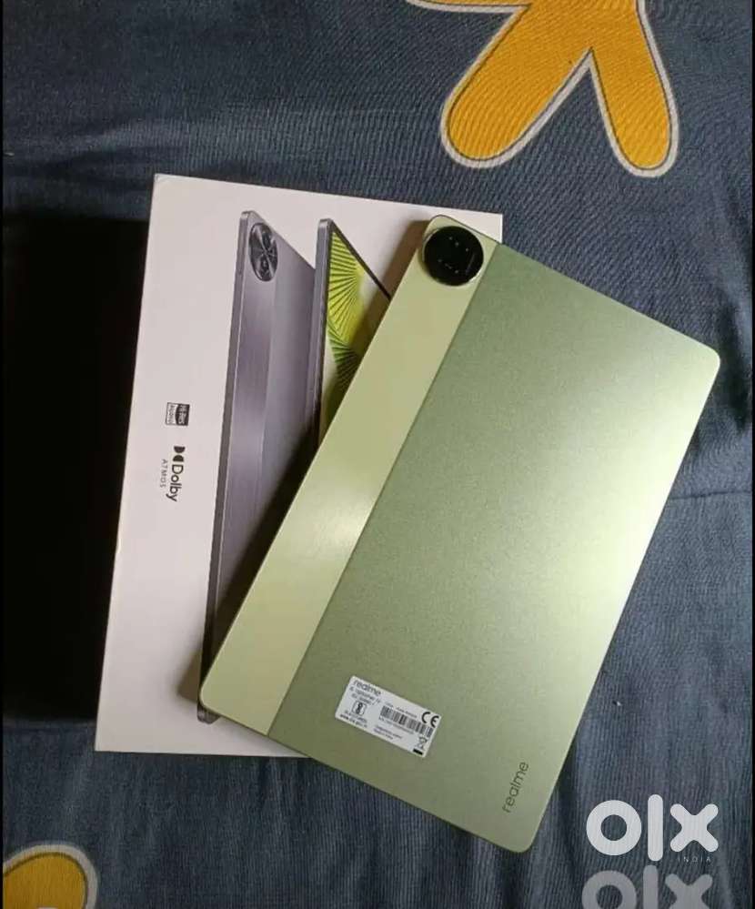Realme pad 2 13 month old Original Bill box charger cover available