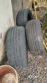 Innova tyres 5 number 225/55/17 used tyres