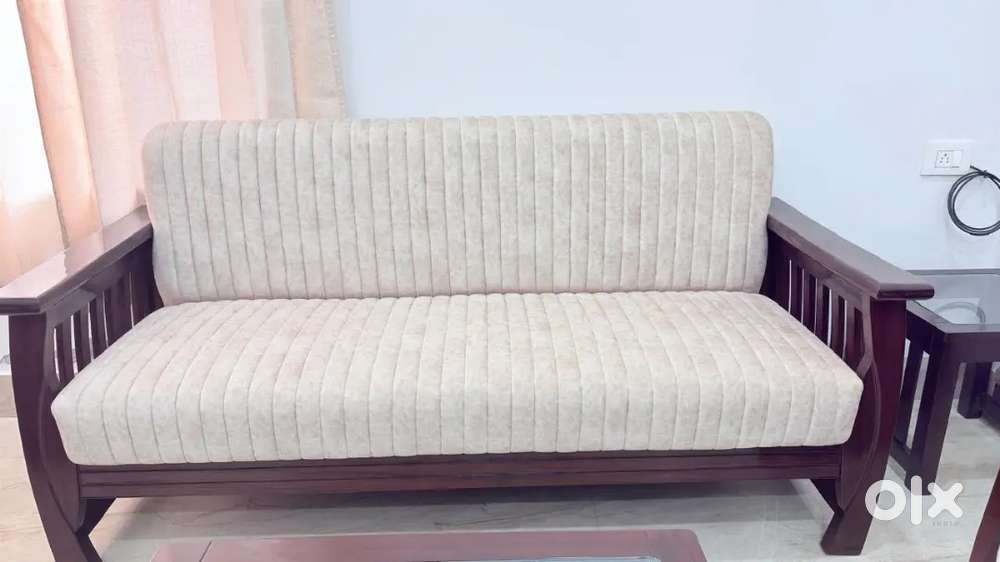 7 seater sofa with center table new sofa available for sell