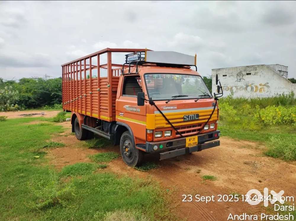 SML SUPREME 14 FEET NON POWER STEERING VEHICLE