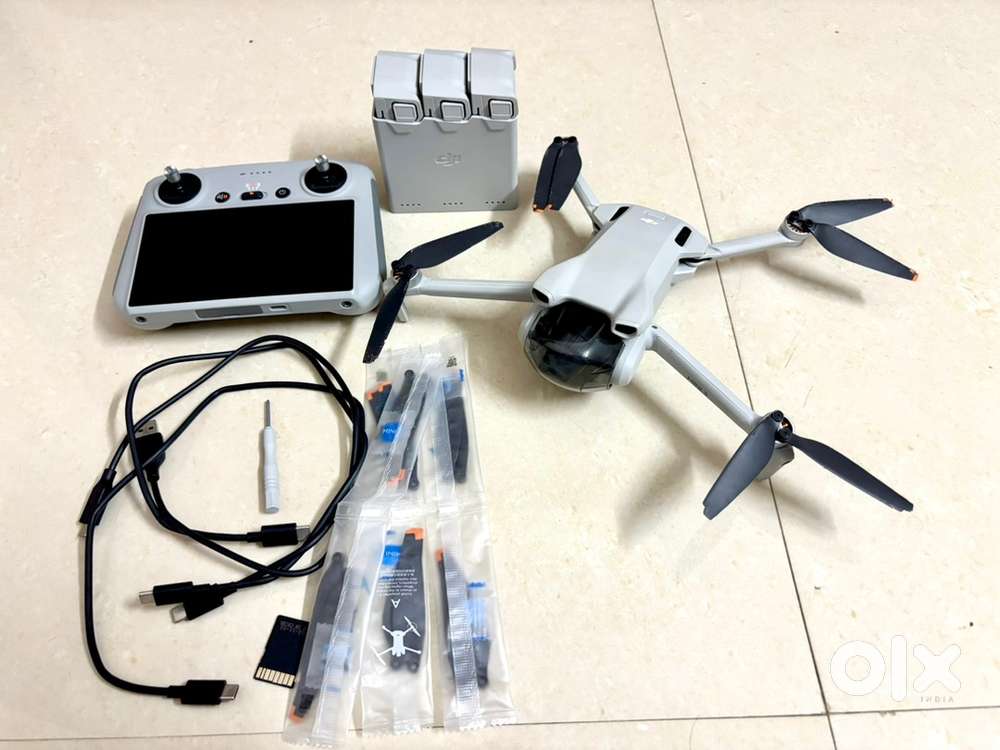 DJI Mini 3 - Fly more combo .