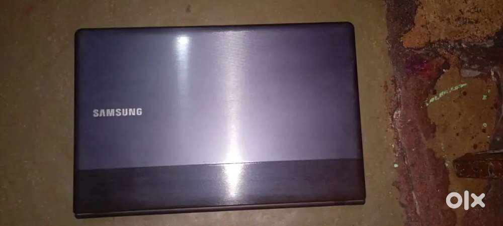 Samsung leptop best condition leptop and charger