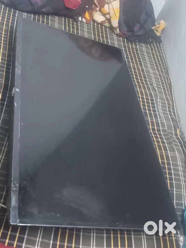 One plus Y1Full HD LED smart android TV with Dolby audio