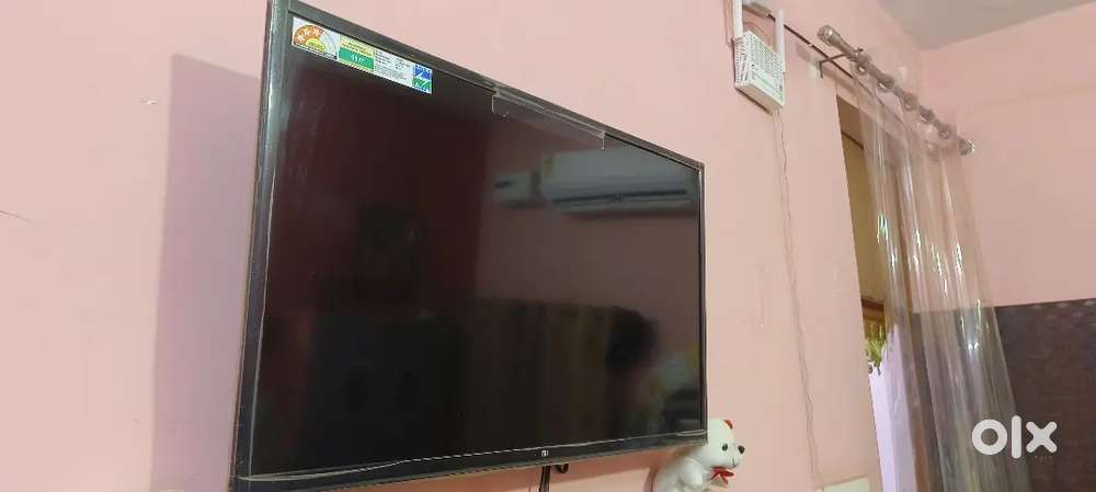Mi smart led Tv 1GB Ram & 8GB ROM and 2 usb & Hdmi, 3 star led ,wifi