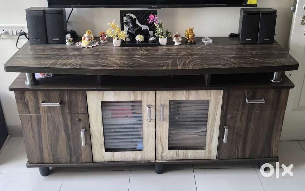 TV lower side console unit is for sell